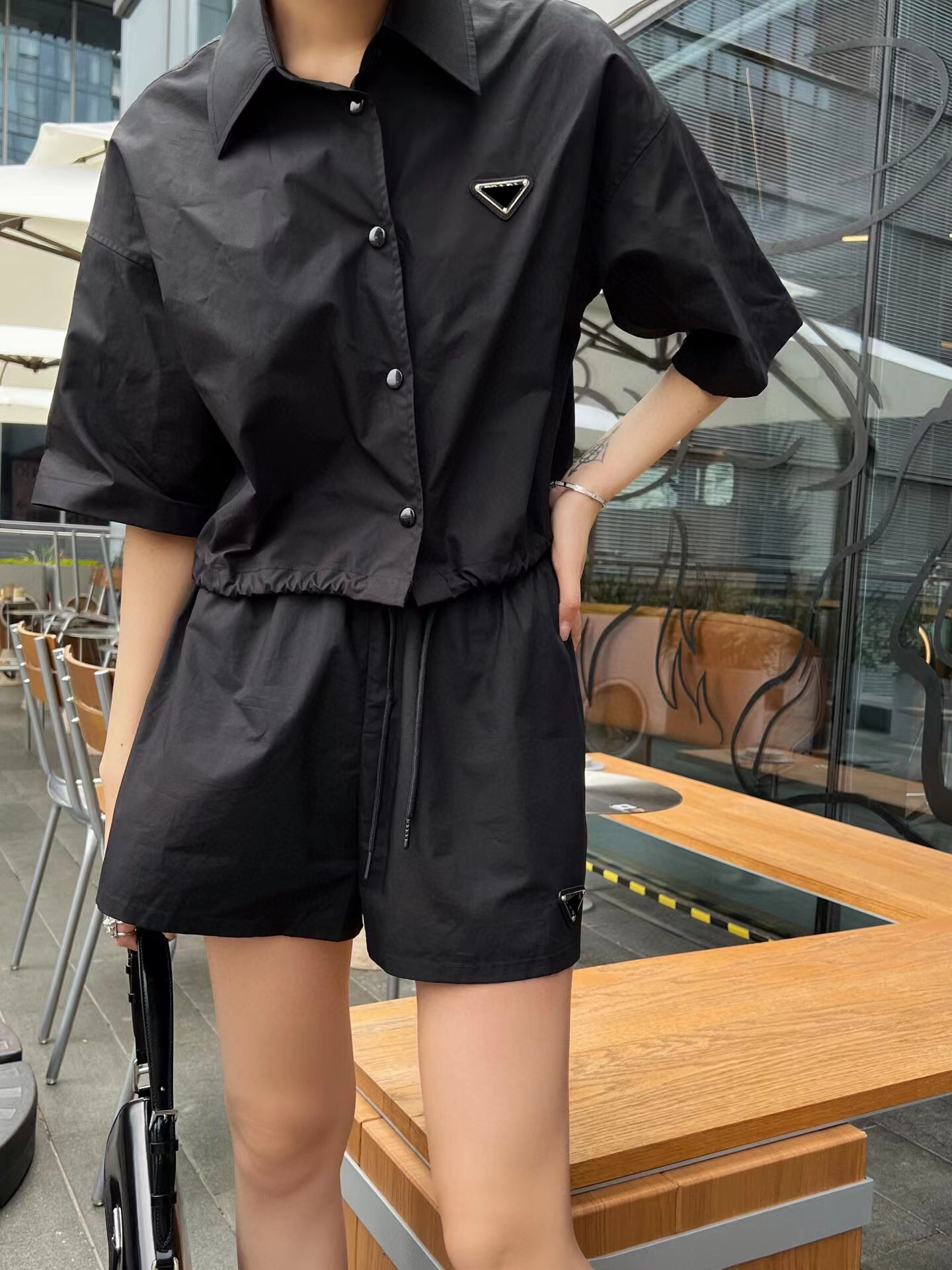 Woman Designer Tracksuits Short Womens Shirts And Shorts Sets Two Pieces Set Female Slim Tracksuit Summer Outfit