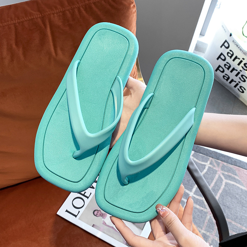 

New Slippers Designers Women Sandals Leisure Solid Slippers Girls Flip Flops flat bottom summer beach shoes, Brown