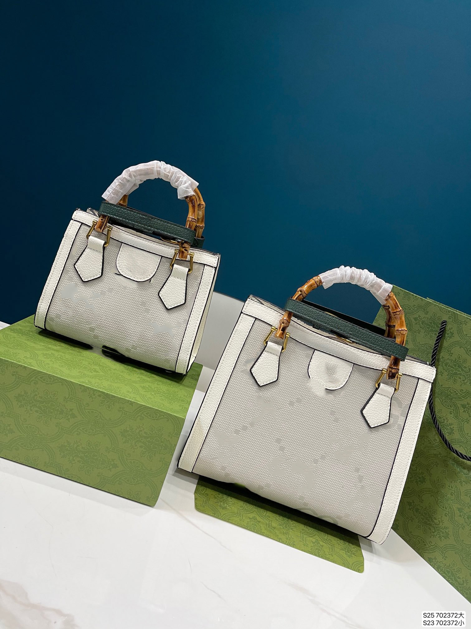 

Designers shoulder bag luxurious tote purse handbag message bags cluth top quality Brand classic Genuine leather Crossbody Box Diana cattlehide #702372 27CM, White 20cm