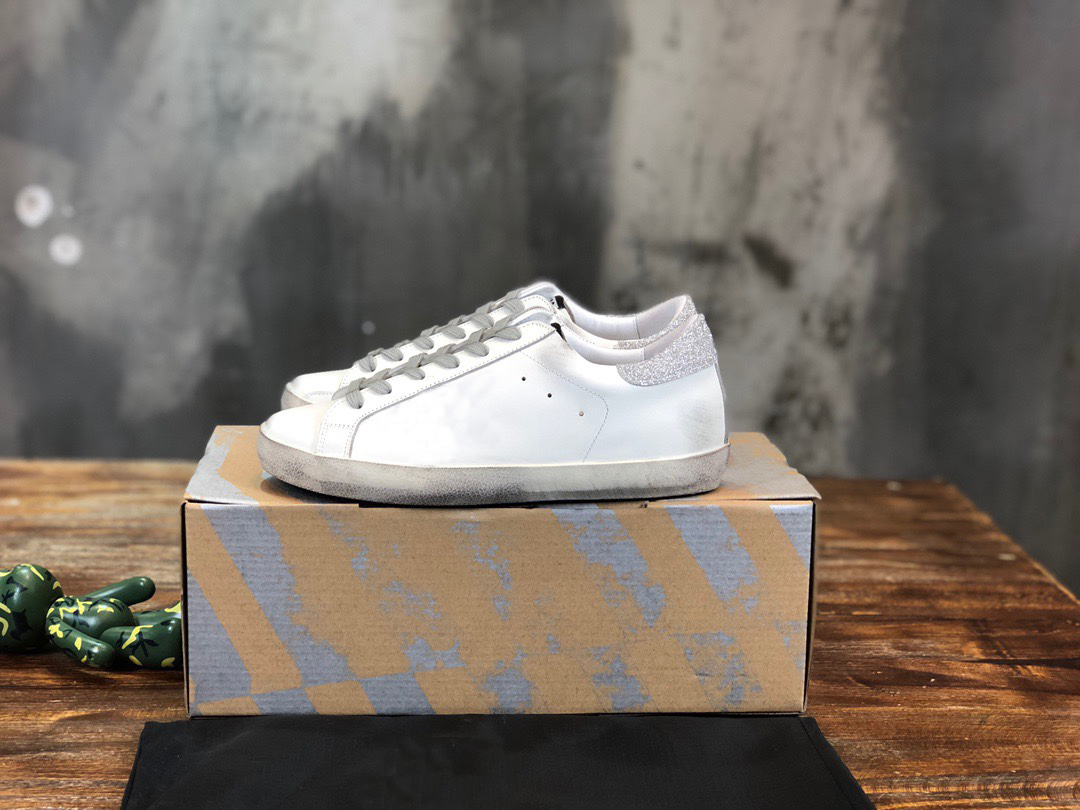 

Golden Star Sneakers Designer Dirty Stars Mens Women Casual Shoes Italian Canvas Shoe Lace Up Vintage Outdoor Fashion Dupe Do-Old Sneaker Top Quality Size 35-45, Customize