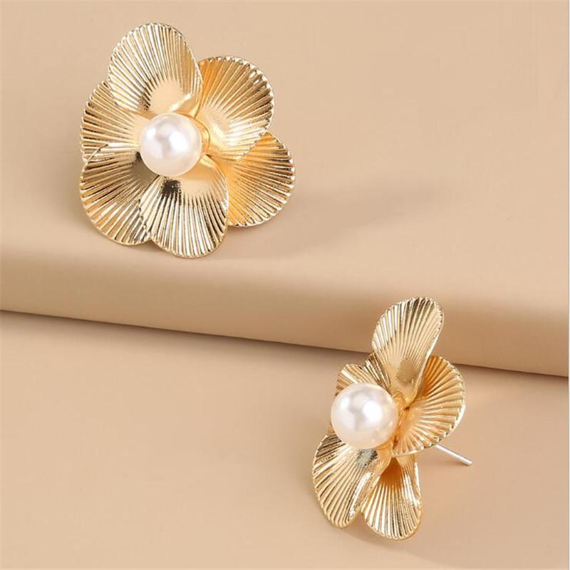 

Dangle & Chandelier Fashion Europe Big Flower Metal Pearl Earrings For Women Drop 2022 Party Female JewelryDangle