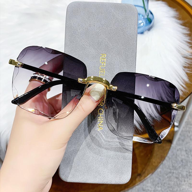 

Sunglasses Women Trendy Rimless Ladies Luxury Ocean Water Sun Glasses Oversized Square Frame UV400 Eye Protection
