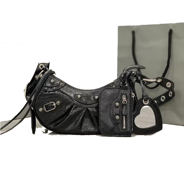 

Luxury Design Fashion bags Le women totes Cagole Handmade Handbags Shoulder Bag Women's Crossbody Retro Large Capacity Lady Tote Cosmetic Bucket Motorcycle Bag, White