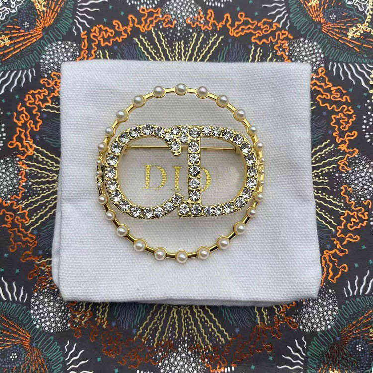 Fine ring large diamond inlaid Pearl Brooch simple fashion temperament high sense Brooch accessories-image-782532838