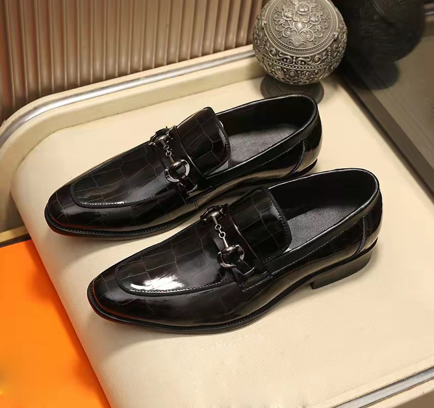 

Designer-Luxury Fashion Mens Gommino Dress Casual Party Loafers Shoes Cowskin Single Shoe Slip On Wedding Pumps Black Size 39-45, Red