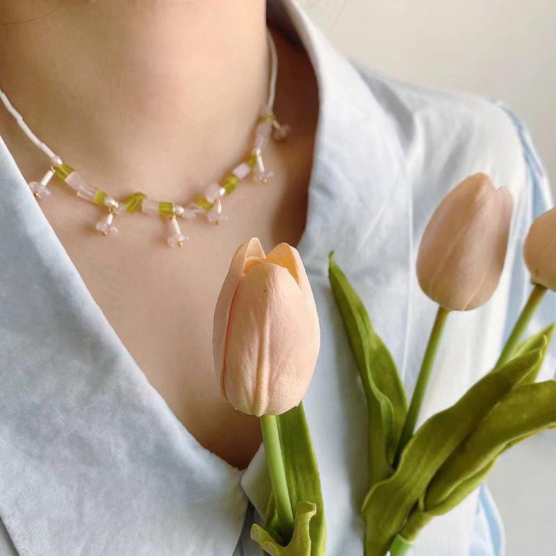 

Chokers Sweet Fairy Flower Pearl Glass Necklace For Women Aesthetics Charm Temperament Short Chain Summer Exquisite AccessoriesChokers