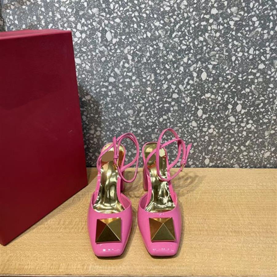 

5A women's sandals fashion gold Gladiator rivet cross strap patent leather sewn dress shoes luxury exhibition party thick hee211d, Burgundy