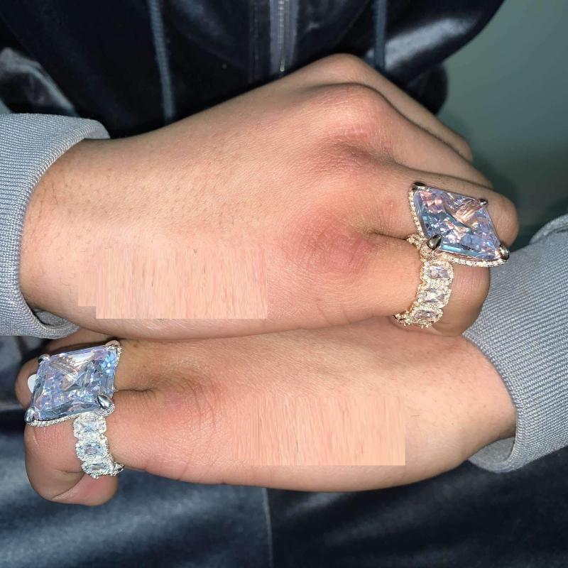 

Cluster Rings Luxury Iced Out Bling Geometry Square White Cz Finger For Men Women Charm Rock Style Full Siza Wedding Jewelry GiftCluster