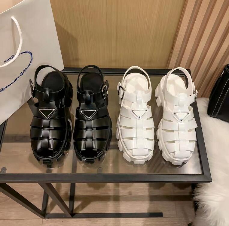 

Designer Lady Sandals Leather Rubber Sandal Womens Fisherman Platform Slides Triangle Metal Logo Slippers Retro Beach Loafers Round Toe Sandals, White