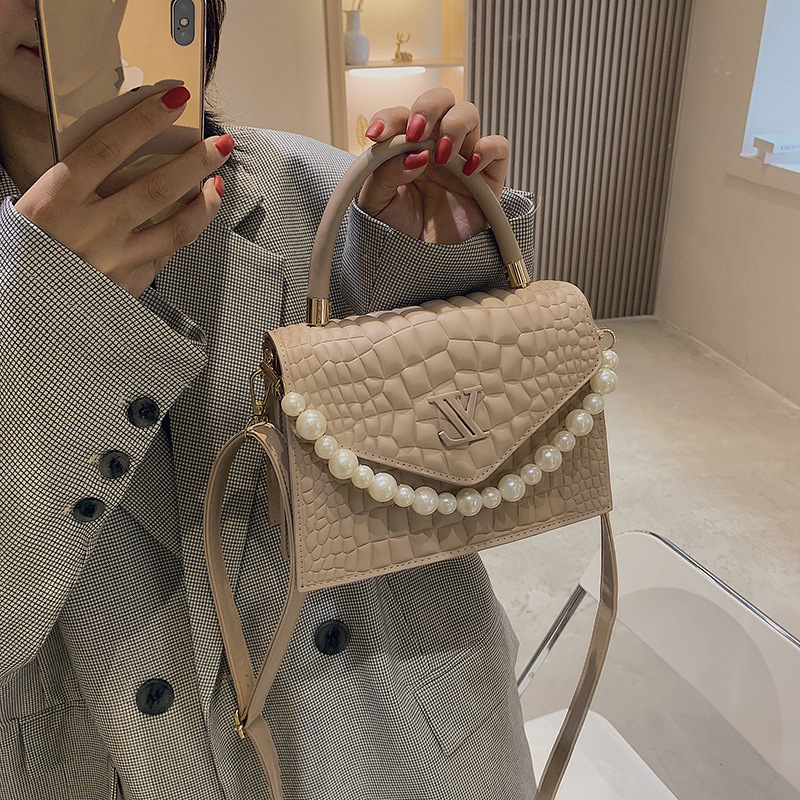 

Women Sliver Chain Crossbody Bag Leather Handbag Tote Pearl Chain Pattern Ladies Flip Cover Diagonal Shoulder Bags Wallet Fashion Luxurys Designers, Khaki