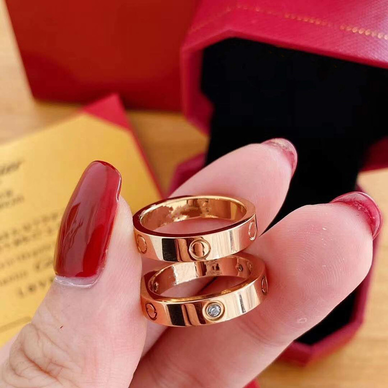 

Screw pattern love series classic Band Rings Men's Women's Diamond Gold Silver Rose Gold Birthday Gifts Luxury Designer Colorless Jewelry