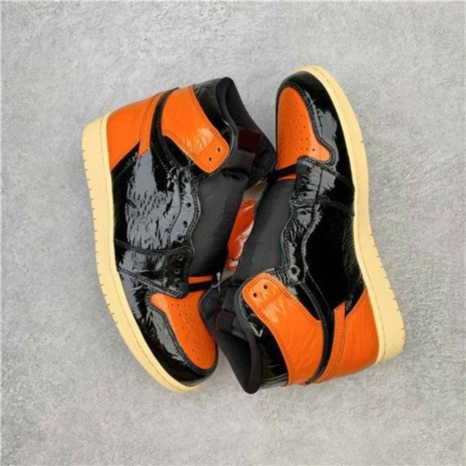 

Shattered Backboard 3.0 Skateboard shoes Orange Women Men Shoes 1 High Trainers Black Metallic Gold Sports Sneaker hsltrade88240e, 01