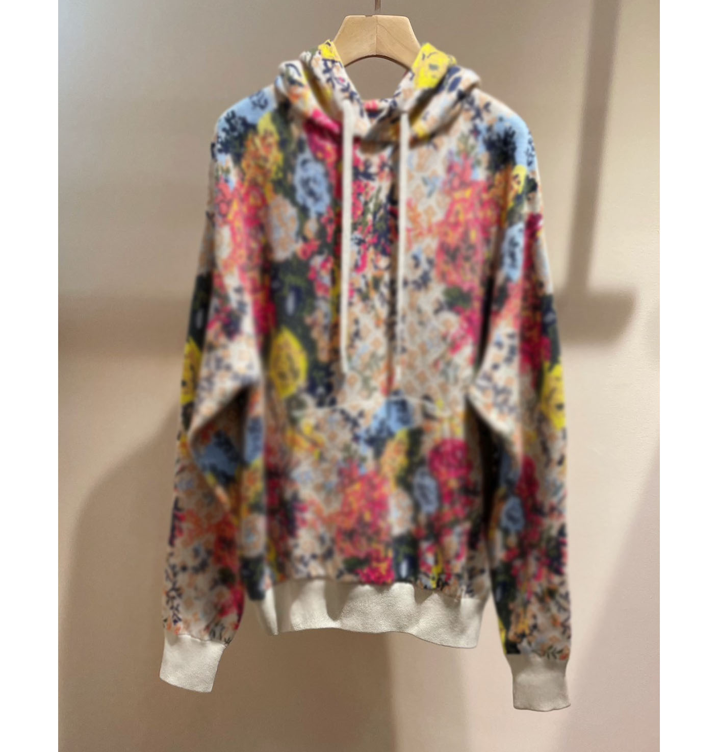 

New AOP jacquard letter knitted sweater in autumn / winter 2022acquard knitting machine e Custom jnlarged detail crew neck cotton r433T221