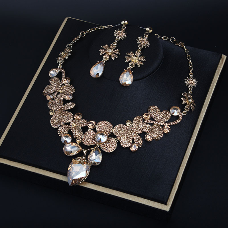 

Luxury Women Exaggerated Gemstone Necklace Earrings Set Decorative Chain Evening Dress Bridal Banquet Womens Accessories