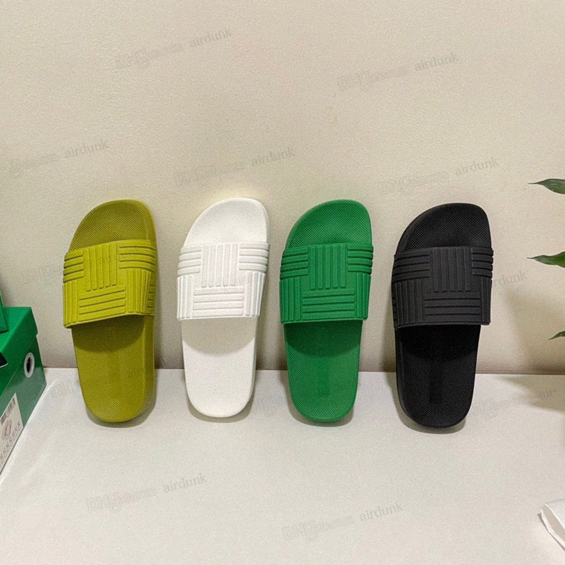 

Beach Slides Flat Causal Summers Couple Striped Slippers for Ladies Round Toe Designer Slides Rubber Shoes Top Quality Luxury Brand Flip Flops Bottega Green Sandals, Style -1