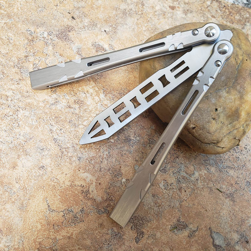 

TheOne Aliens Butterfly Trainer Knife D2 Blade 6061 Aviation Aluminum Handle Bushing System Freeswinging Jilt Knife EDC Tool 1910
