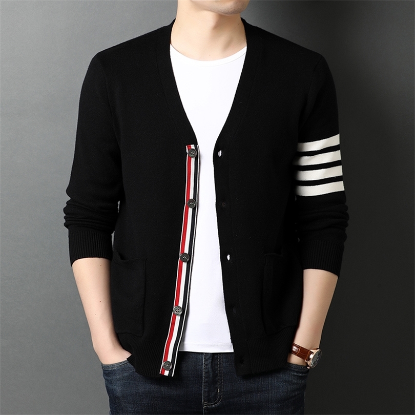 

Top Grade Autum Winter Brand Fashion Knitted Men Cardigan Sweater Black Korean Casual Coats Jacket Mens Clothing S3XL 220811, Coffee