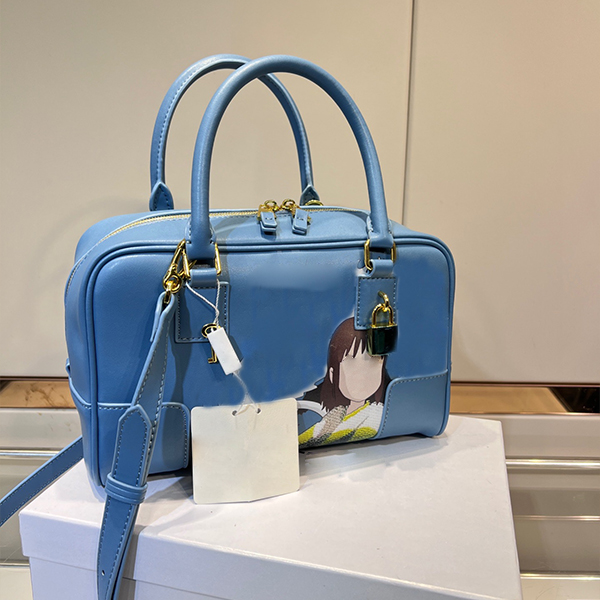 

Top quality Spirited away crossover pillow bags handbag new lock key fashionable high-capacity Boston bags portable commuter shoulder bag large Size White dragon lo, Sky blue