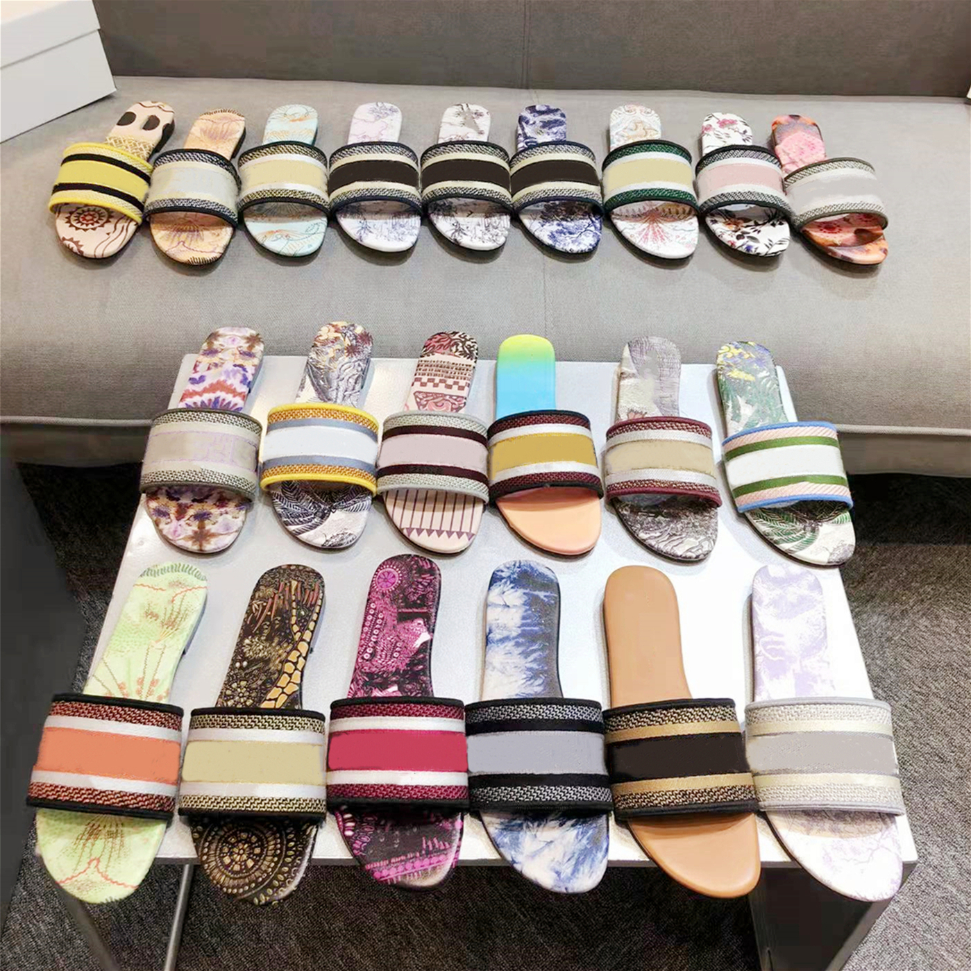 

Exquisite Women Designer Slippers Classic Letter Embroidery Lightweight Comfort Home Daily Flat Soled Shoes Scuffs Summer Leisure Beach Travel Slides Sandals, Color1