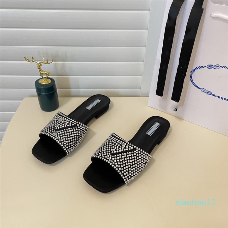 

Luxury Fashion Classic Slippers Designer Diamond Beach Sandals Women's Leather Slides with box33, Black