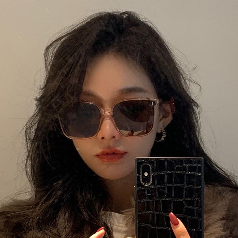 

Sunglasses Fashion Square For Women Vintage Oversized Frame Retro Sun Glasses UV400 Protection Driving EyewearSunglasses