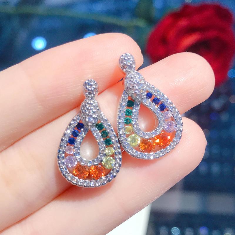 

Stud Shining Colorful Rainbow Crystal Zircon Water Drop Shape Earrings Metal Piercing Earring For Women Girl Christmas GiftsStudStud