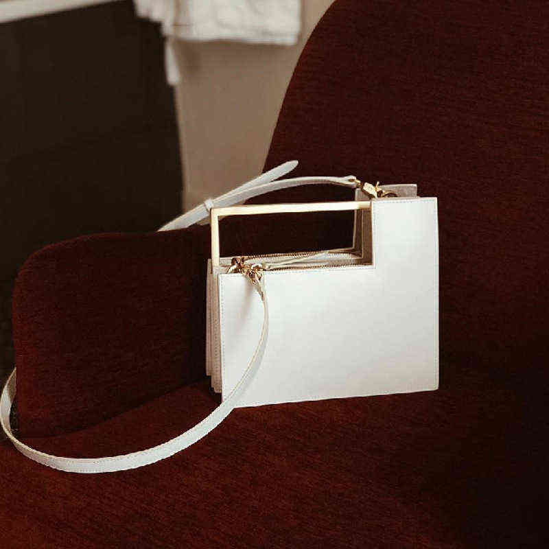 

Trend handbags Metal Rod Organ Portable Single Shoulder Messenger Bag Women's Bag Small Square Bag 220615, Black