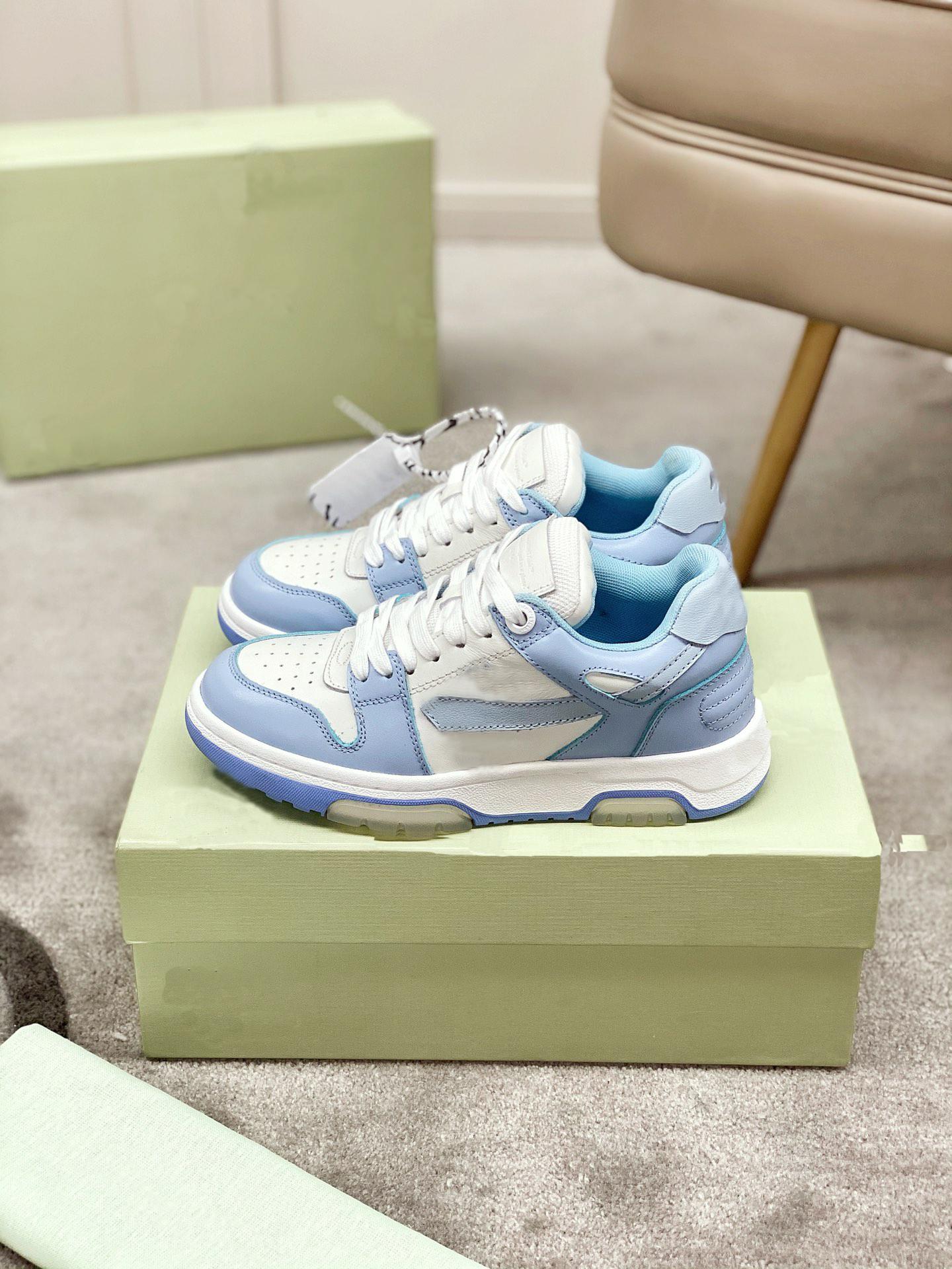 Sneakers de créateurs 2022 Designer Luxury Men Femmes Chaussures décontractées Arrow Décorés Sneakers Cuir Cuir Breatteur Sweetable Sport Sport T