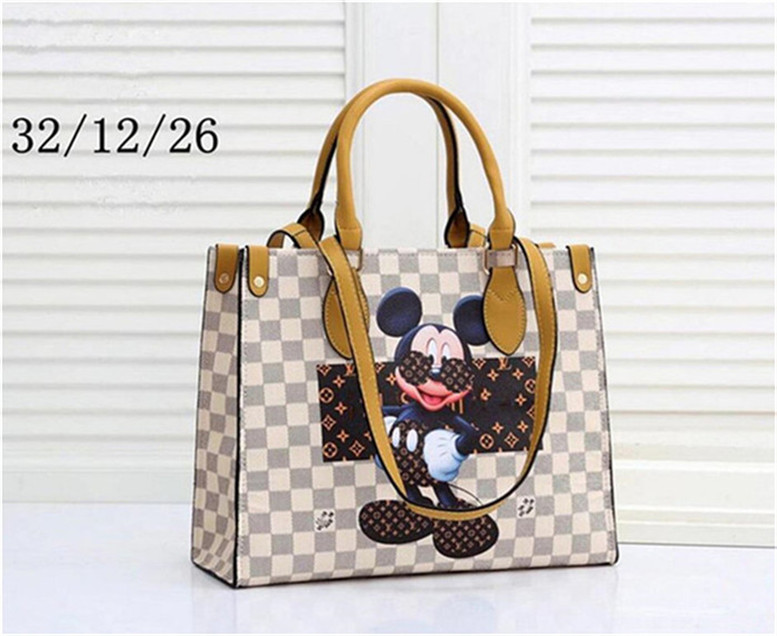 

Latest 33cm Women Designers Handbags Crossbody Bags 2021 Summer Gradient Color Large-capacity Mommy Shopping Bag Fashion Tote Shoulder Purse ON THE student, Customize