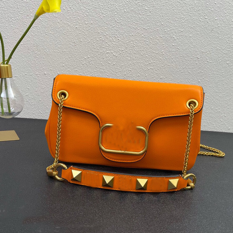 2022 Cowhide Leather Studded Chain Shoulder Crossbody Bag Bags Wallet Purse Clutch Rivet Wallets Women Purses Ladies Pouch