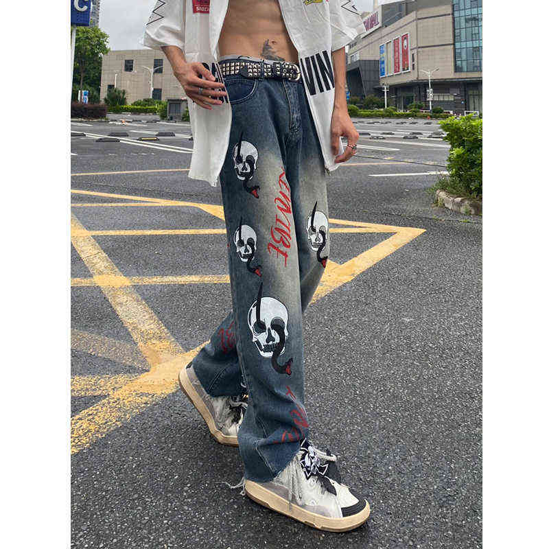 

Snake Letter Skull Print Jeans Men Women Retro High Street Gothic Distressed Washed Denim Pants Baggy Frayed Oversized Trousers T220803, Picture shows
