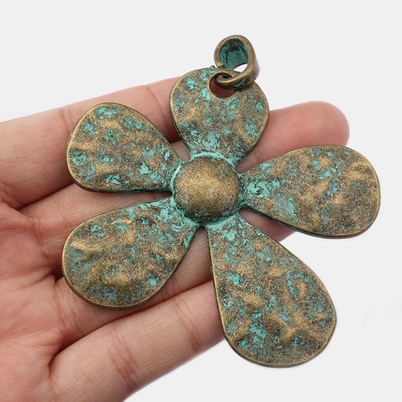 

Pendant Necklaces 2pcs Tibetan Silver/Verdigris Patina Hammered Craft Large Flower Charms For Necklace Jewelry Making Findings 61*71mm