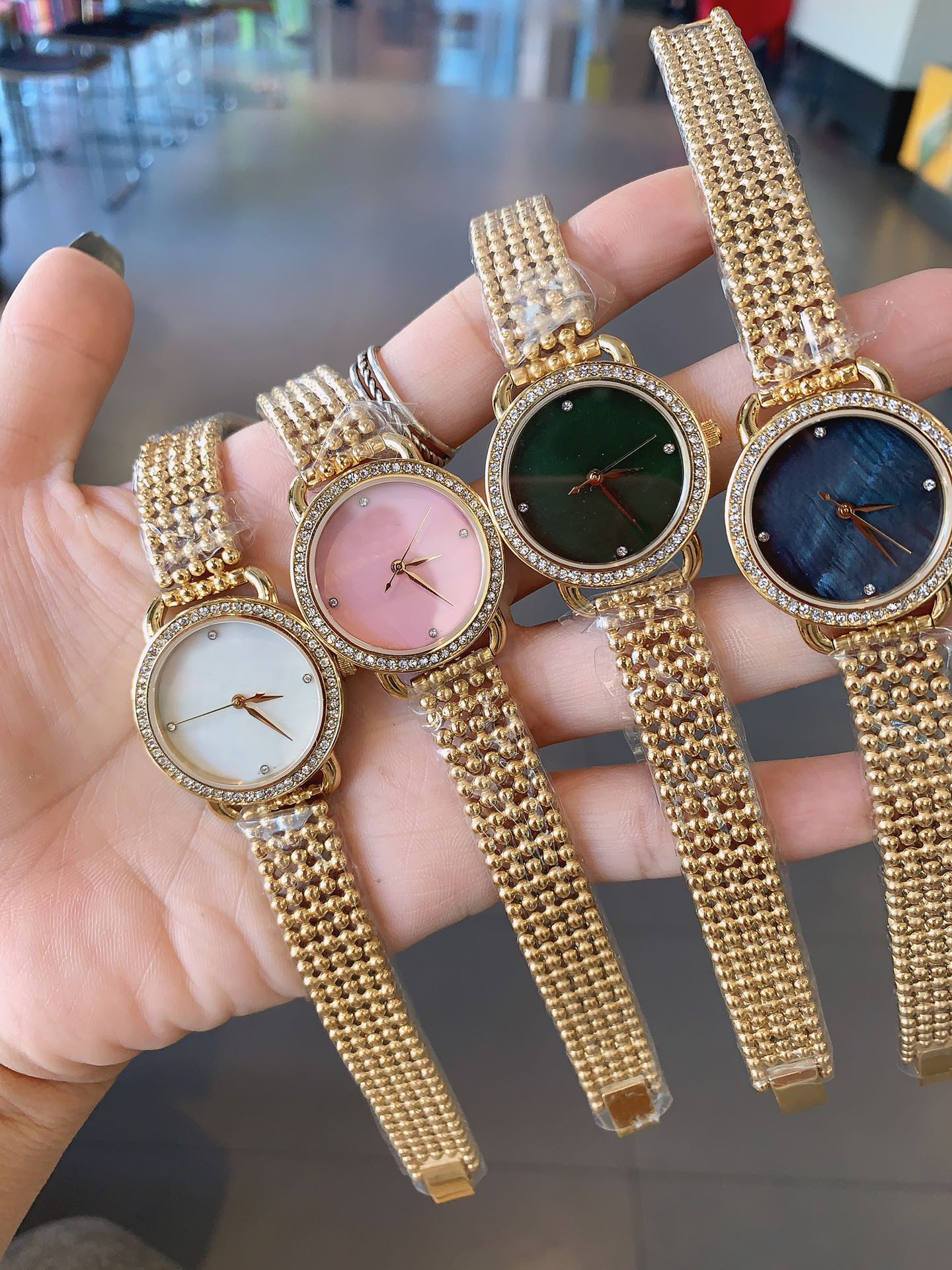 

Hot selling women's size 29mm date girl diamond glass watch, 316 high-quality steel, feminine, high-end atmosphere gift Watch, Customize