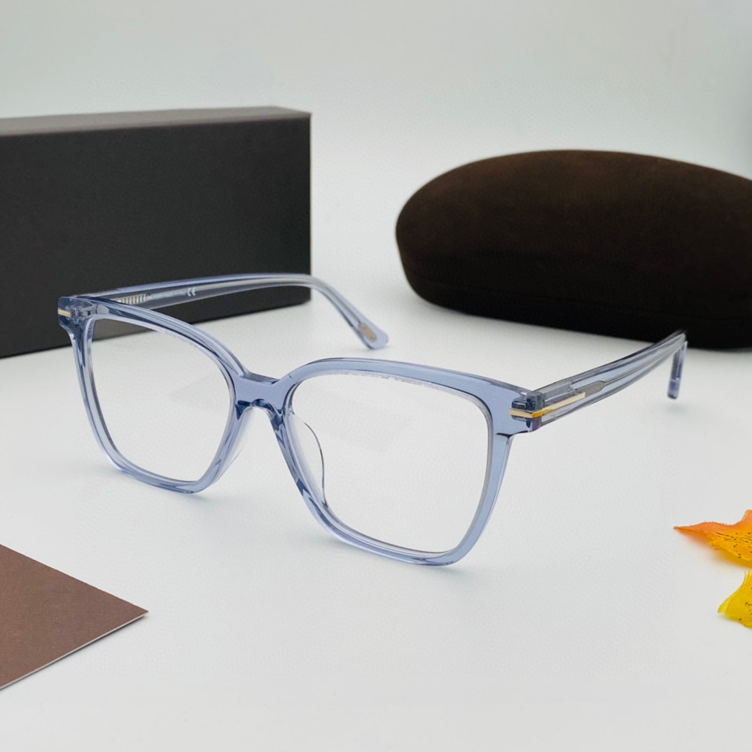 

Men and Women Eye Glasses Frames Eyeglasses Frame Clear Lens Mens and Womens 5812 Latest Selling Fashion Restoring Ancient Ways Oculos De Grau Random Matching Box
