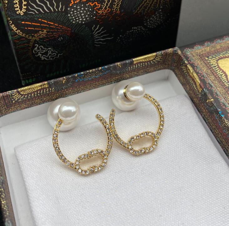 

Chic Designer Letter Charm Pearl Earrings Ear Studs Fashion Diamond Letters Earring Women Lady Party Wedding Anniversary Gift With Box