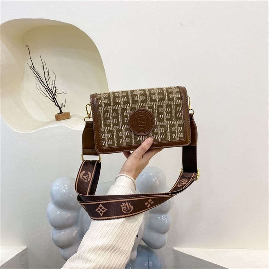 

Autumn and winter super fire women's new fashion ins messenger version versatile one small Wholesale store 70% off Wholesale shop, Black