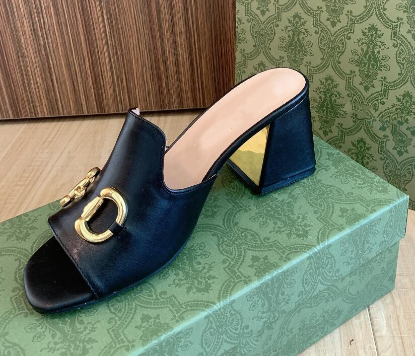 

Classic New style square head slippers in summer Low heel and wide toe cap comfortable leather Sandal, Blue