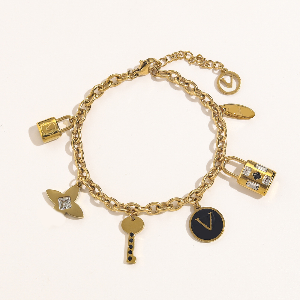 

Stamped Gold V Bracelets for Women Luxury Stainless Steel Key Lock Leaf Flower Heart Letter Link Chain Charms Bangles Gifts Lucky Fashion