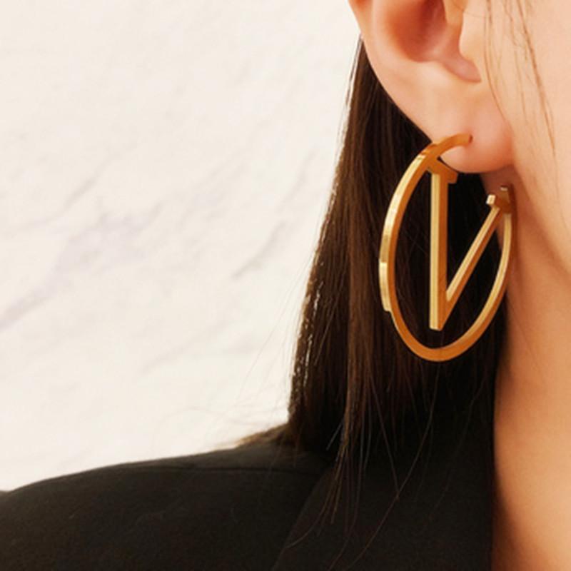 

High Quality 20 model mix Classic Design Studs Alphabet Tassel Pendant Luxurious Earrings Titanium Steel 3 Colors Couple Jewelry Wholesale