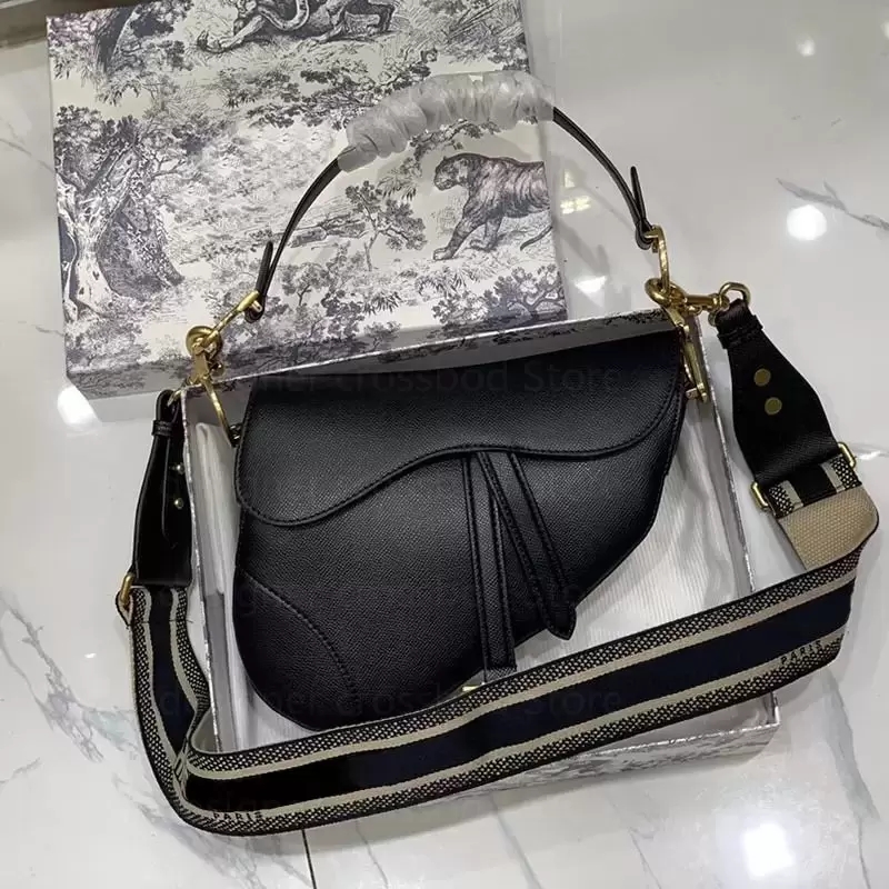 

2022 Classic Saddles Bag Luxuries Dupe Designers Women Handbags Popular letter leather Shoulder Crossbody Bags Black Totes Bolsas Mujer With Box