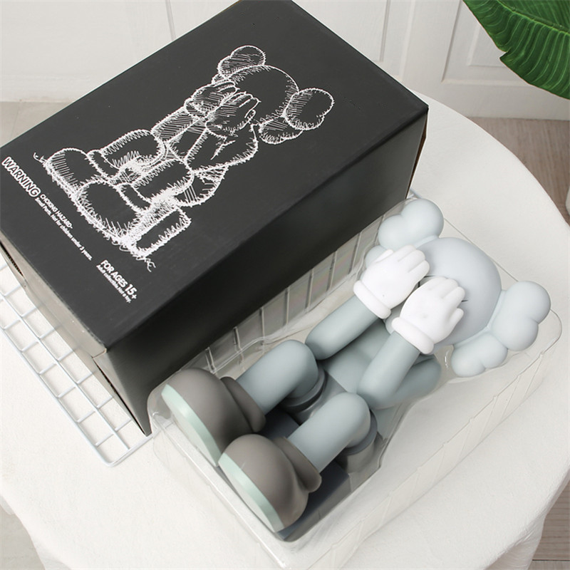 

Hot the 1KG 28CM Passing Through Companion The material of Vinyl Sitting position With Original Box Action Figure model