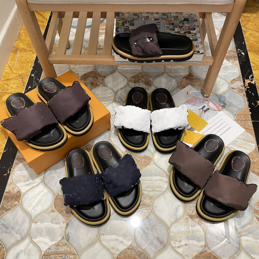 

Womens Designer Slippers Sliders Version Sandals Printed Buckle Design Soft Sole Sandal Man Fashion Ladies Slippers Slide Flip Flops 35-42