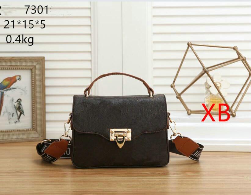 

Designer Woman Bags Shoulder Bags Women Handbags Luxury Wallet Card Bag Fashion Purse Top Quality Leather Pure Color Lady Chain Handbag 7301, Brown