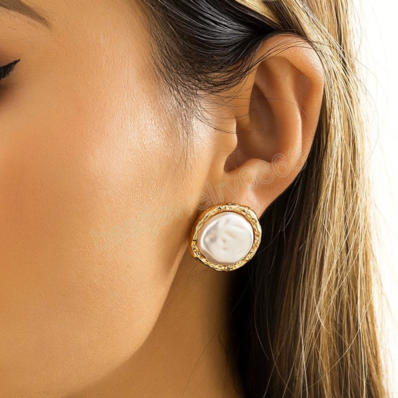 

Elegant Round Imitation Pearl Stud Earring for Women Girl Gold/Silver Small Earrings Fashion Earring Jewelry