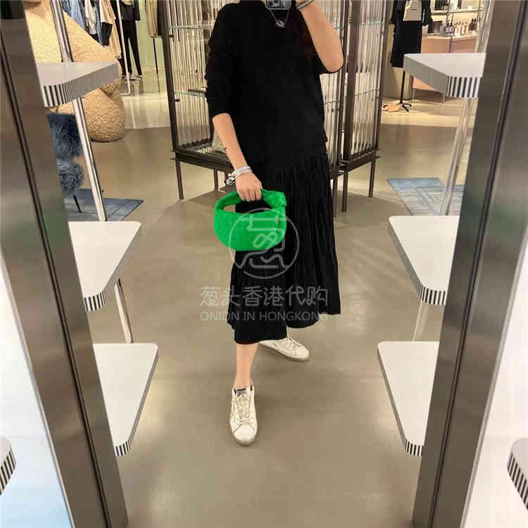 

Venetas Bottegav Onion Hong Kong Purchasing Ss22 Spring and Summer Classic Knot Woven Handbag, Green (postage paid)