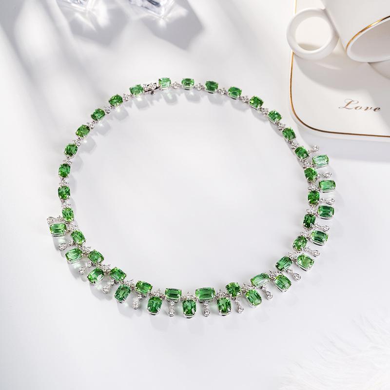 

Chains Exquisite Green Tourmaline Clavicle Chain Necklaces Choker Necklace For Women Fine Gifts Jewelry Vintage Design