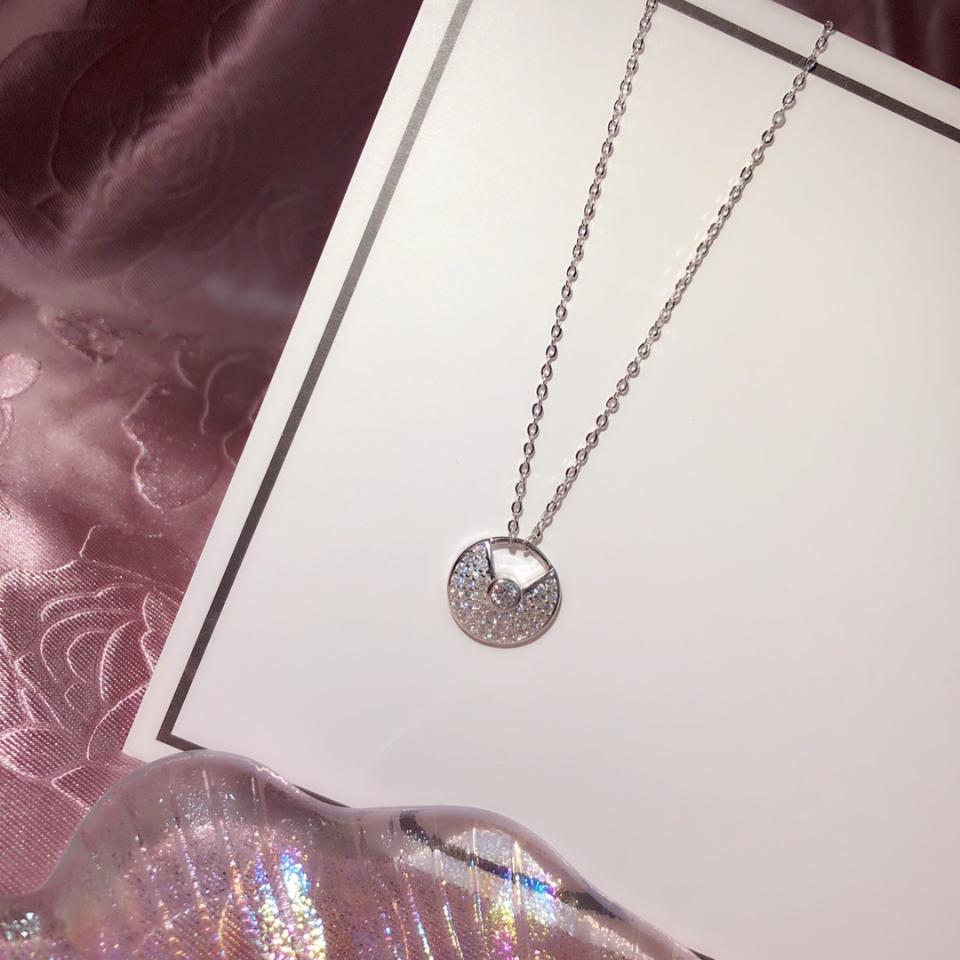 

Simple design Amulette Necklace Necklaces Diamond Jewelry for Women Party Accessorry