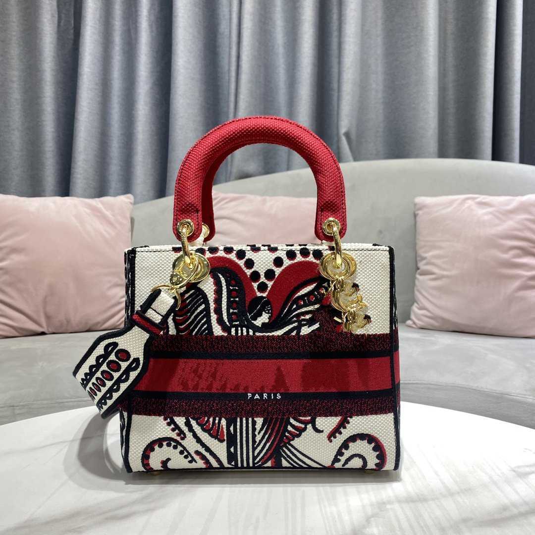 

2022 Bags Gold Metal Premium Handbag Dies Princess Wrap A Lucky Red Lady Designer Embroidered Bag ores sj, Custom