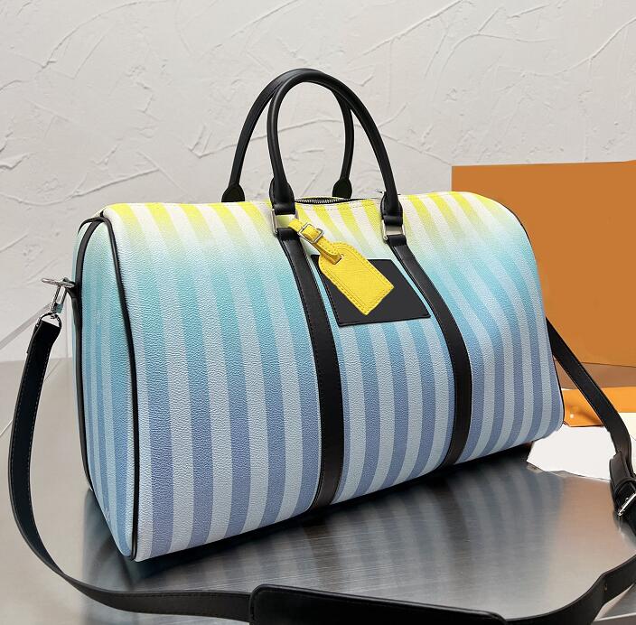 

Women Gradient Duffle Bags Men Commerce Classic Handbag Unisex Designer Bag Large Capacity Travelling Bag Leather Handbags Shoulder Packet, Sky blue