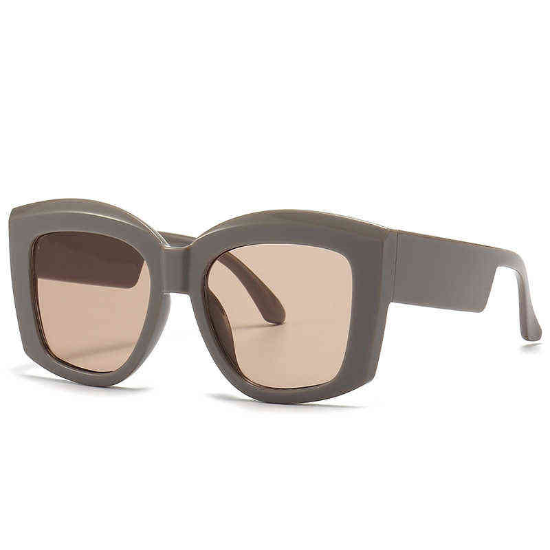 

Sun glass New fashion large frame square women's Sunglasses Women's Style Sunglasses Women's sense